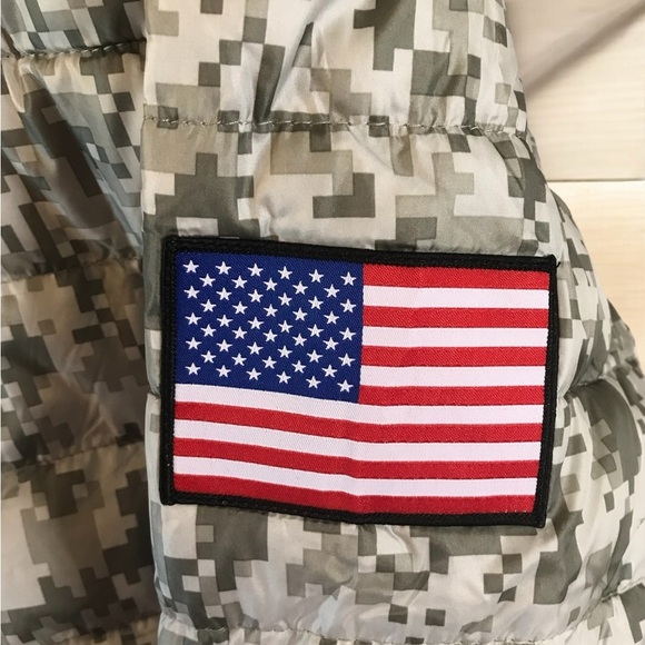 New With Tags Army lightweight Digital Camo Puffer Jacket Coat Sz Medium - Picture 6 of 10